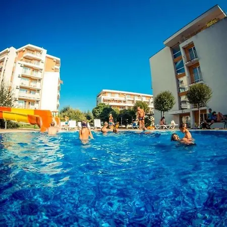 아파트 Noks - Menada