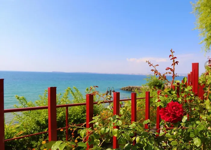 Noks - Menada アパート