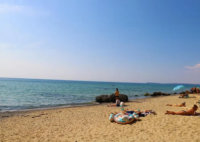 Noks - Menada アパート